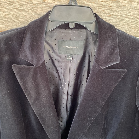 Banana Republic Velvet Blazer - Picture 2 of 9
